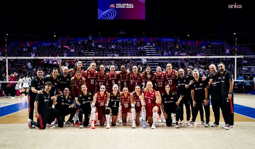 Filenin Sultanları Finalde: Çin'i 3-0 Deviren A Milli Kadın Voleybol Takımı Şampiyonluk İçin Sahaya Çıkıyor!