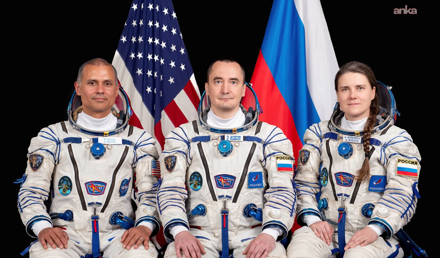Uzayda Kritik Kenetlenme Gerçekleşti! NASA ve Roscosmos Ortaklığında Tarihî Sefer: ISS Ekibi 10 Kişiye Ulaştı!
