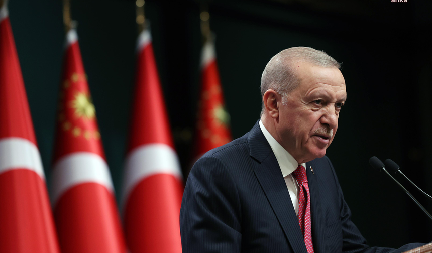 Cumhurbaşkanı Erdoğan'dan 30 Ağustos Mesajı: "Türkiye'yi Kutlu Mücadelesinden Kimse Vazgeçiremeyecek"