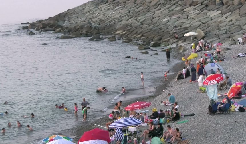 Rize Pazar'da Balıkçı Kadınlardan Cumhurbaşkanı Erdoğan'a Çağrı: "Ocaklarımızı Söndürmeyin!"