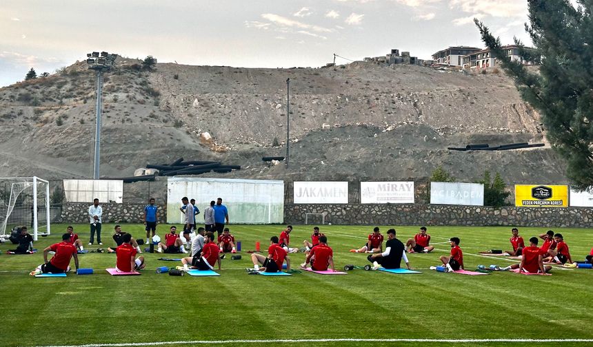 Yeşilyurtspor’da Mehmet Ak Rüzgarı: "Bu Takımı 2. Lig’e Taşımak İçin Mücadele Edeceğiz"