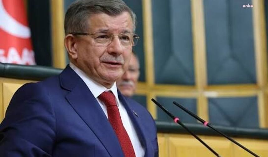 Ahmet Davutoğlu Hakkında Cumhurbaşkanına Hakaret Suçlamasıyla Soruşturma Başlatıldı