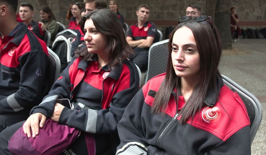 İzmir İtfaiyesi'nde Kuşaklar Arası Buluşma: "Bir Ömür İtfaiye"