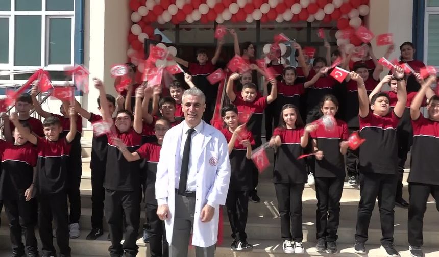 Vali Yavuz'dan Açılış Dersinde Ezber Bozan Mesajlar: "Hâlâ Kafamızda Oluşturduğumuz O Kutsal Batı Var"