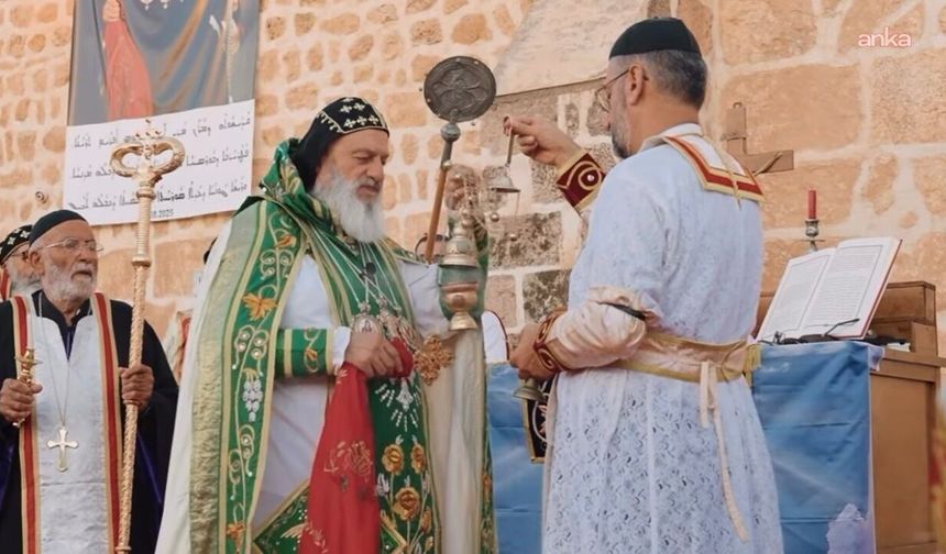 Patrik Moran Mor İğnatios II. Afrem Midyat'taki Tarihi Ayini Yönetti: Dünya Barışı İçin Dualar Edildi