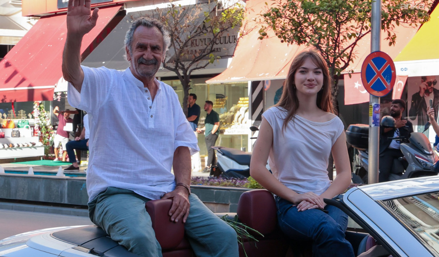 63. Antalya Altın Portakal Film Festivali'nde yıldızlar sokaklara çıktı