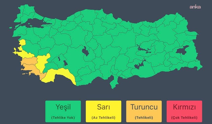 İçişleri Bakanlığı'ndan 5 İl İçin Şiddetli Yağış Uyarısı: Sel, Heyelan ve Hortum Riskine Dikkat!
