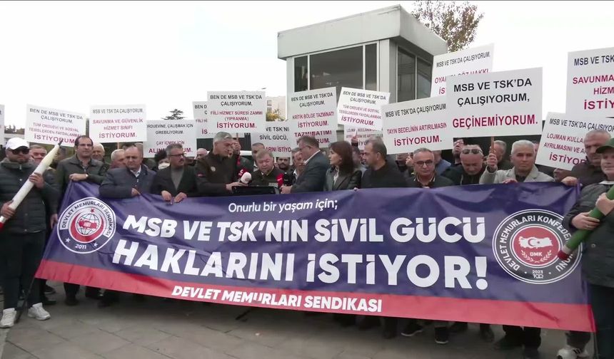 TSK ve MSB'deki Sivil Memurlardan TÜİK Önünde Eylem: "Geçinemiyoruz, Haklarımızı İstiyoruz"