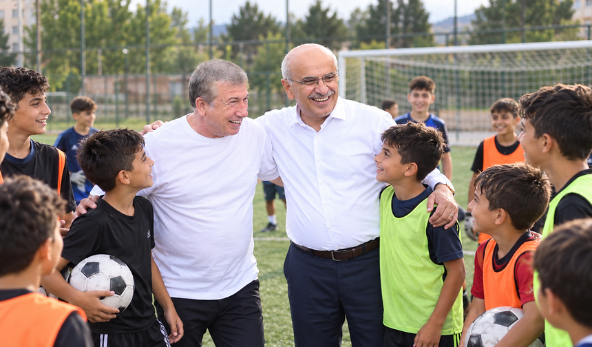 Türk Futbolunun Efsanesi Tanju Çolak Malatya'da Futbol Akademisi Kuruyor