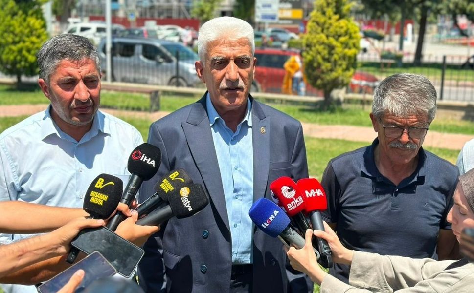Malatya’da Kayısı Krizinde Flaş İddia: "Beş İhracatçı Üreticinin Boğazını Sıkıyor, TMO Hemen Alım Yapmalı!"