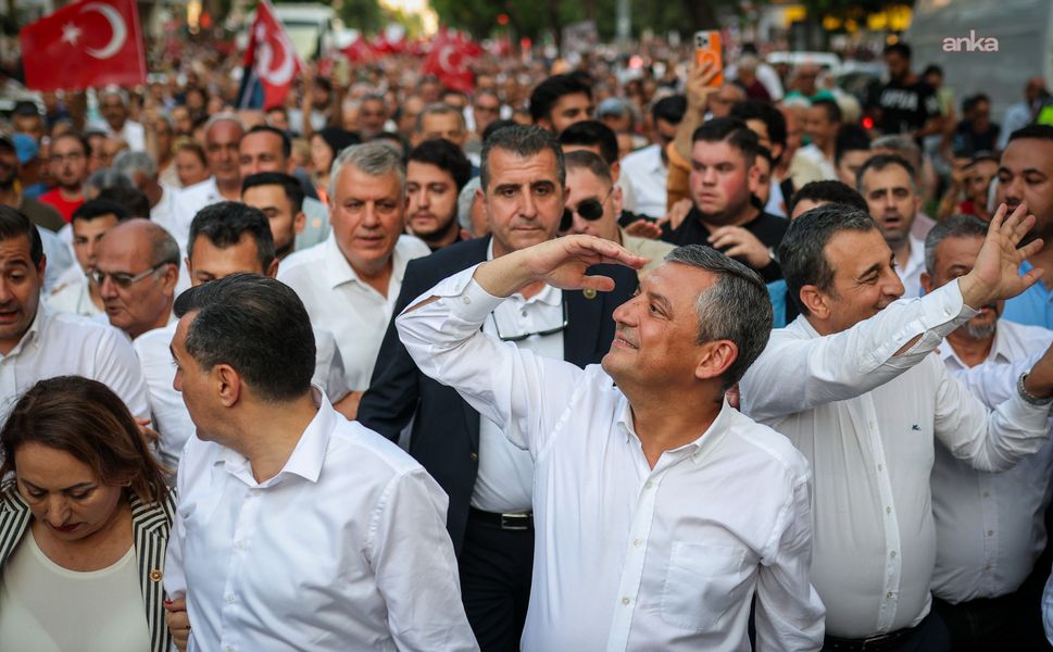 Ankara Sıcak Haftaya Giriyor: Özgür Özel Bayrağı Çekti, 27 Temmuz’da Siyasette Yeni Sayfa Açılıyor!