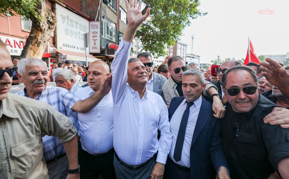 Ankara'da Tarihi Kırılma: Özgür Özel ve 90'ı Aşkın Milletvekili CHP'den İstifa Edip YENİ Parti'yi Kuruyor!