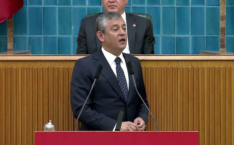 "Düğmeye Erdoğan Basıt": Özgür Özel'den CHP'deki Operasyonlarına Sert Çıkış!