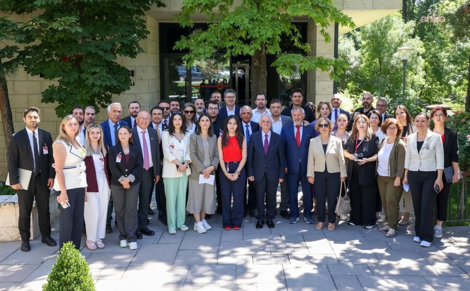 YENİ Parti'den İktidar Bütününe Gövde Gösterisi: "60 İlde Örgütlenmeyi Tamamlıyoruz"