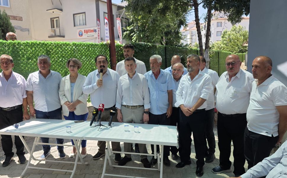 CHP Malatya Örgütünde Toplu İstifa Depremi: Siyasi Mücadele YENİ Parti’de Devam Edecek
