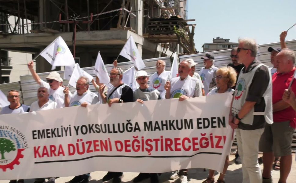 71 Yaşındaki İşçinin Hayatını Kaybettiği Şantiyede İsyan: "Pazardan Atık Topluyoruz!"