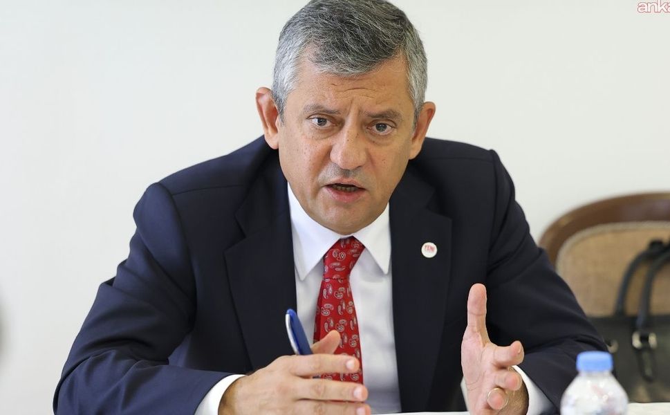 Özgür Özel Sınırları Çizdi: YENİ Parti İktidar İçin Yola Çıkıyor!