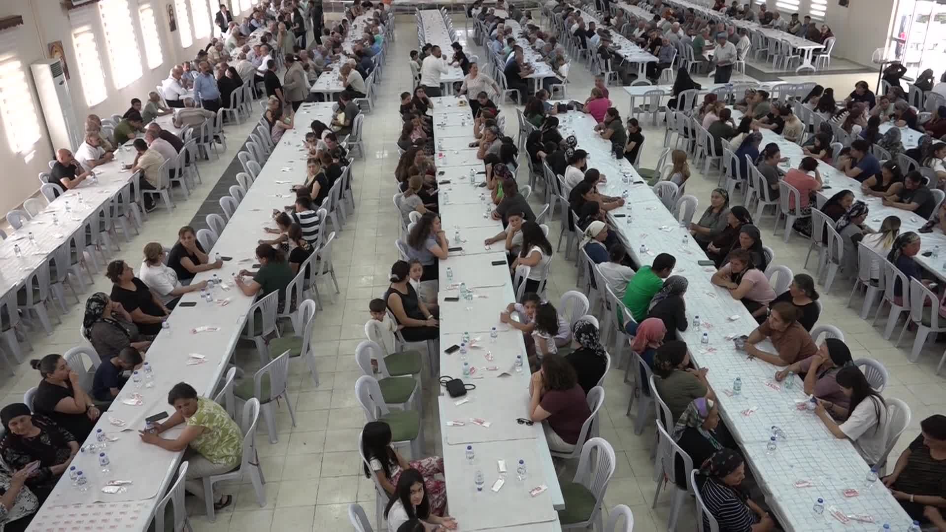 Dört Dev Kazanda Kaynadı, Bin 500 Kişiye Dağıtıldı: Malatya’da Hz. Hüseyin Aşkına Aşure Lokması!