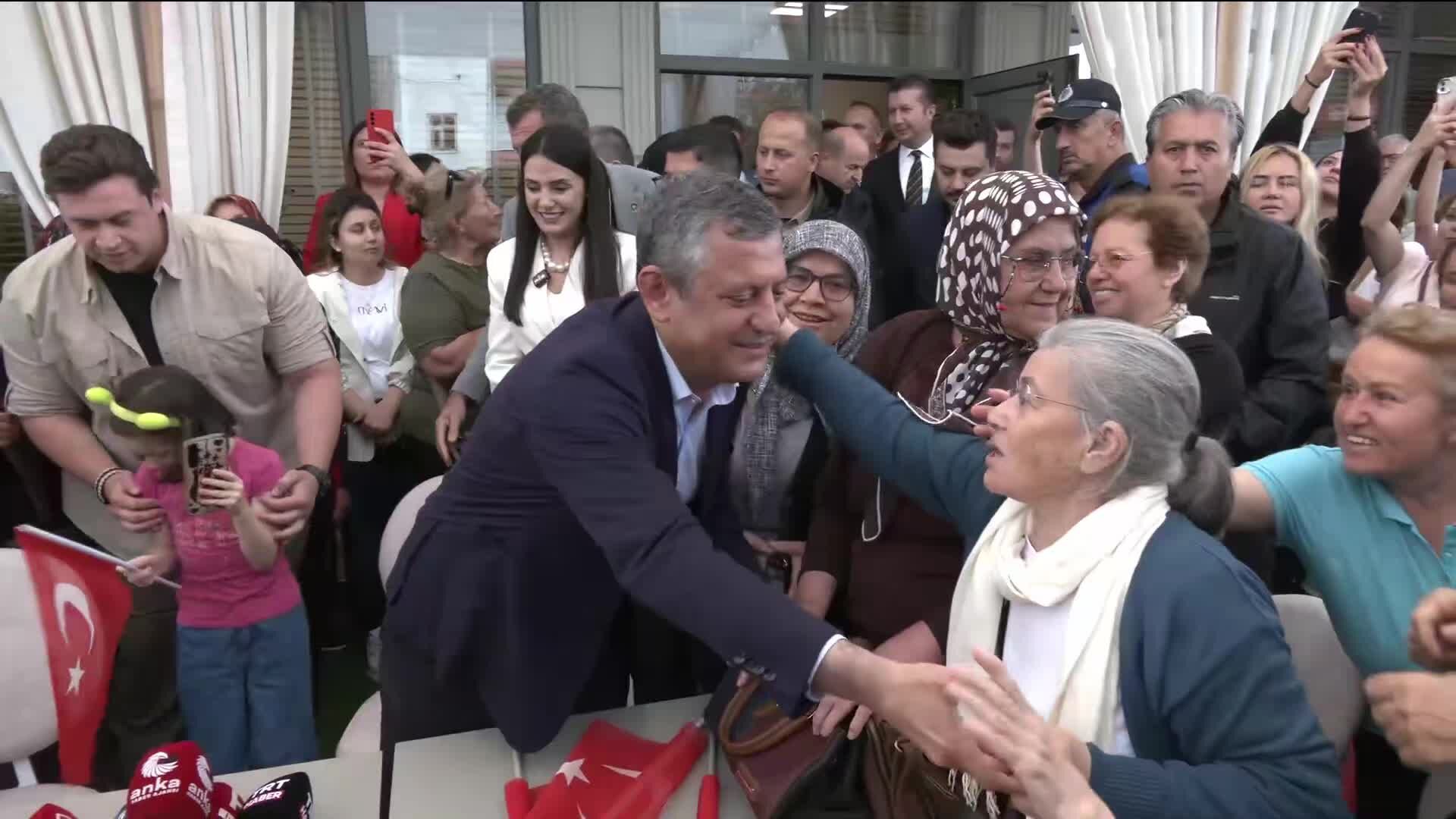 Özgür Özel’den Bucak’ta Net Mesaj: “Milletin Kaybetmeye Tahammülü Yok, Benim de Önünden Çekilmeye Hakkım Yok”
