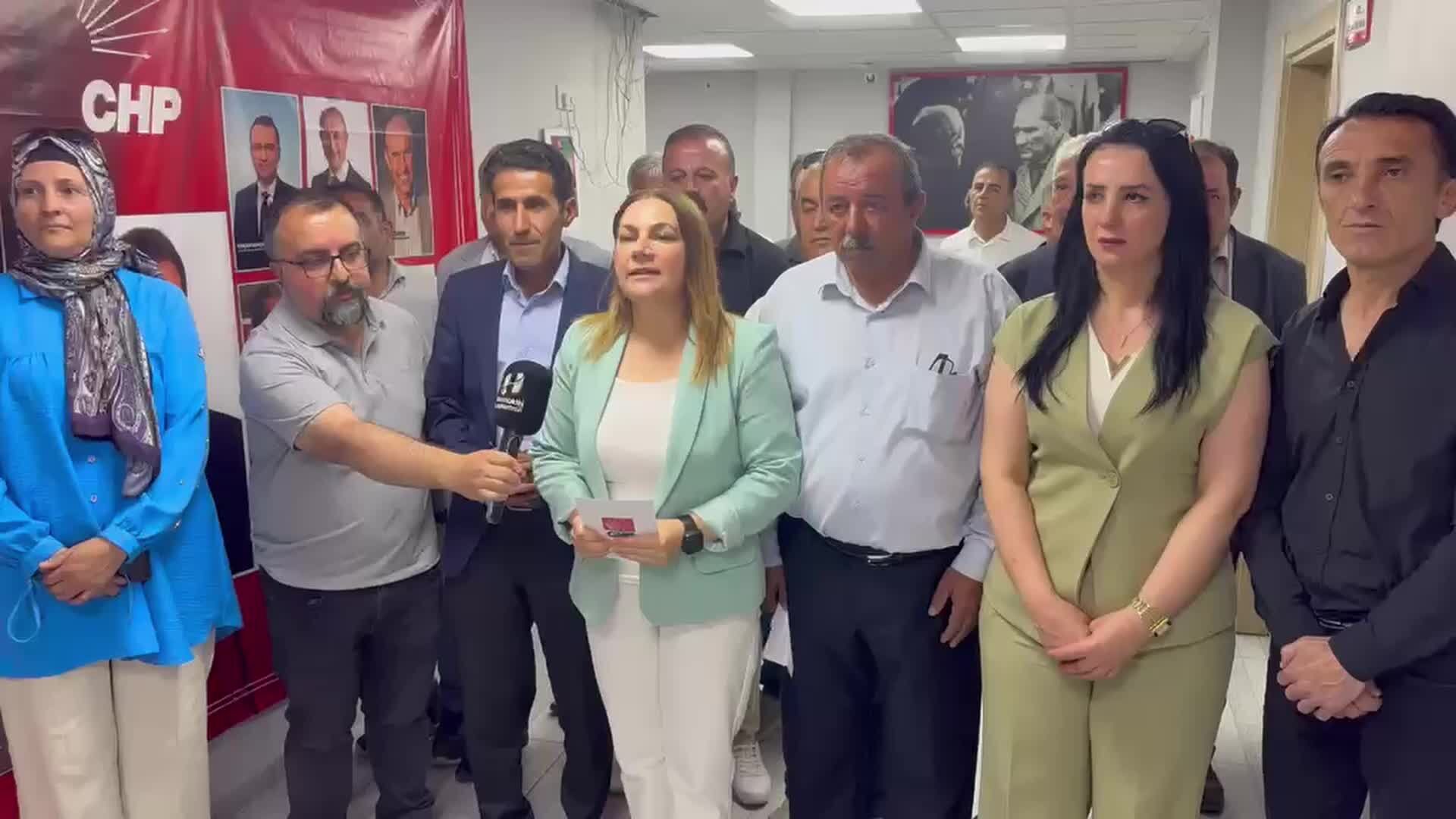 Görevden Alınan CHP'li Başkandan Genel Merkez'e Şok Tepki: Tebligatı Uçak Yapıp Fırlattı!