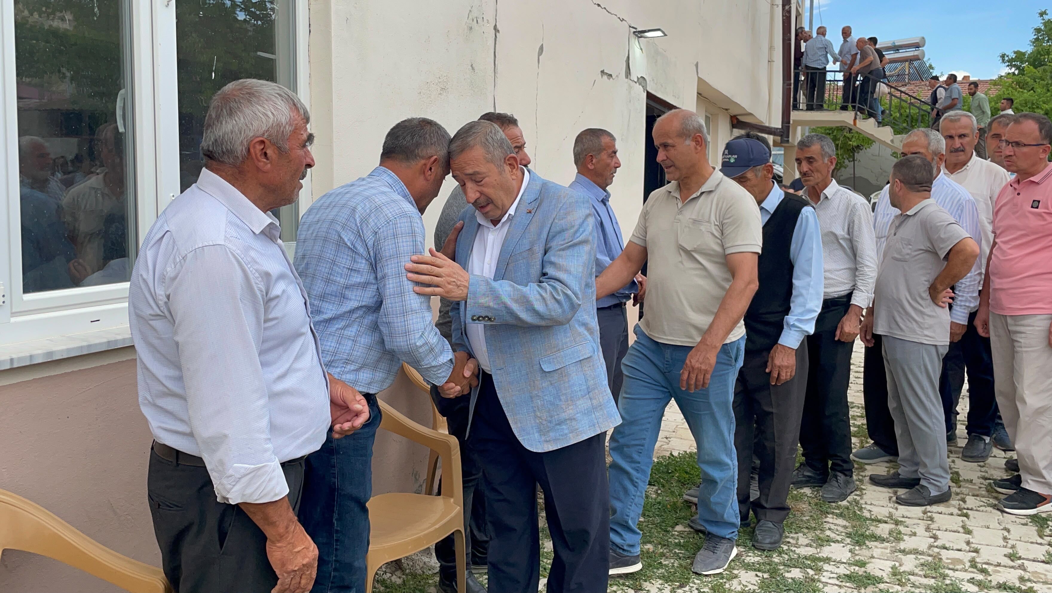 Arguvan'daki Katliam Gibi Kazadan Acı Detay: Düğün Dönüşü Yok Olan Koçkan Ailesi Darende'de Toprağa Verildi!