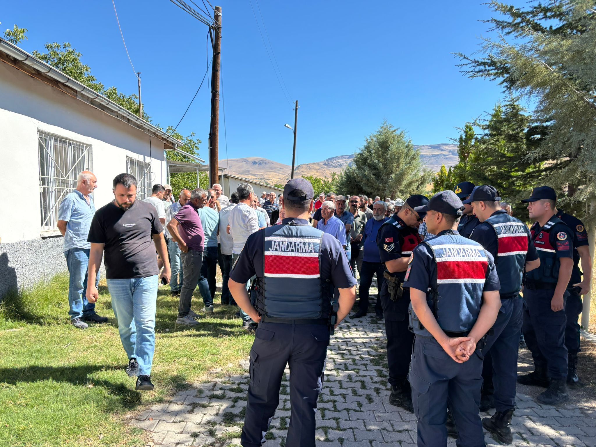 Hekimhan’da Maden Gerginliği: Halk 'İliç Olmasın' Diyerek Toplantıyı İptal Ettirdi