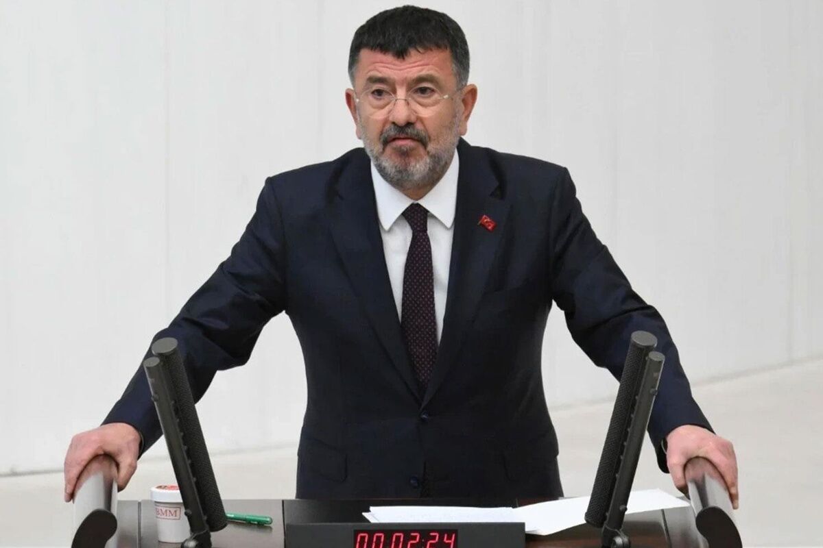 Veli Ağbaba Pazar Ziyaretinde Fenalaştı: Hastaneye Kaldırıldı!