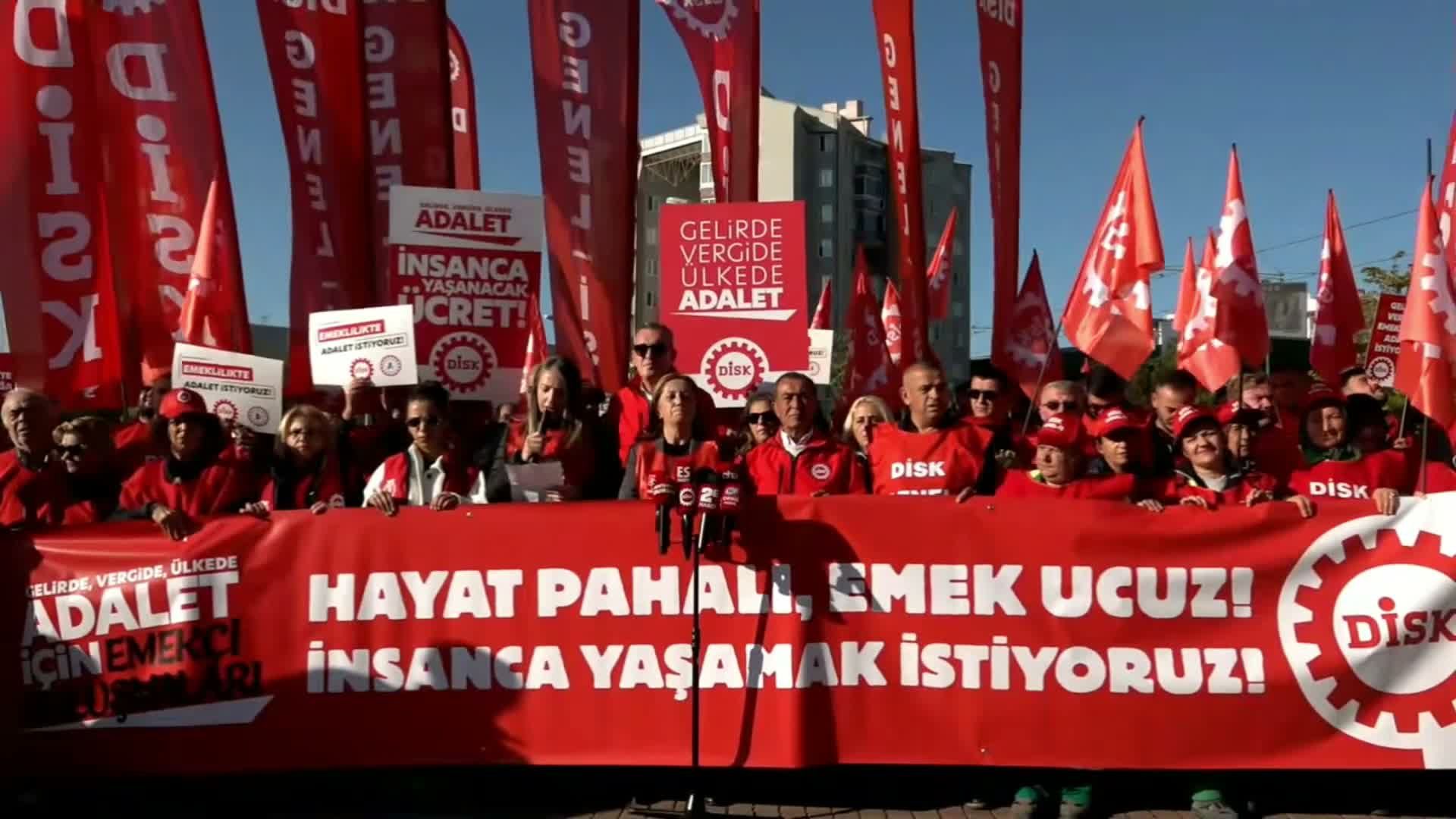 Çerkezoğlu, “Ülke yoksul olduğu için değil, adaletsiz olduğu için geçinemiyoruz”