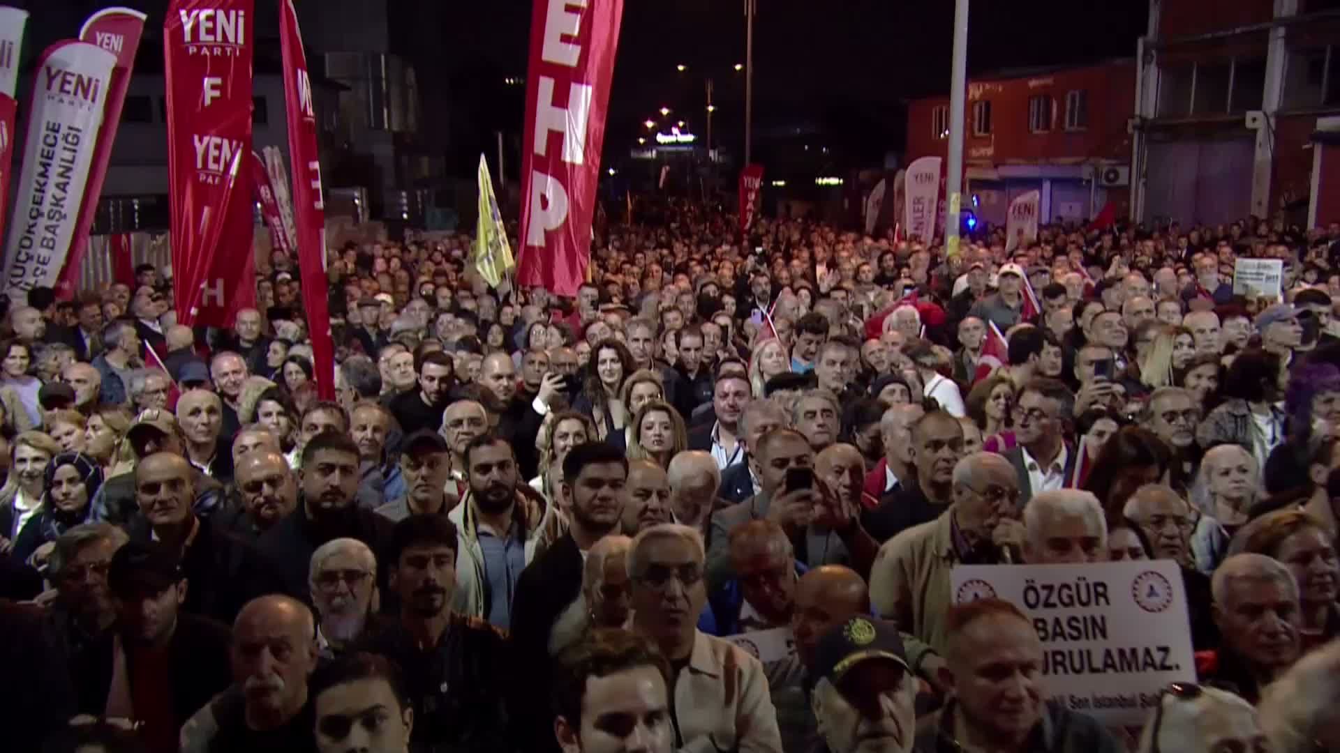 YENİ Parti Lideri Özgür Özel’den Halk TV Mitinginde Kılıçdaroğlu’na Sert Çıkış: "Timsah Gözyaşları Döküyorlar!"