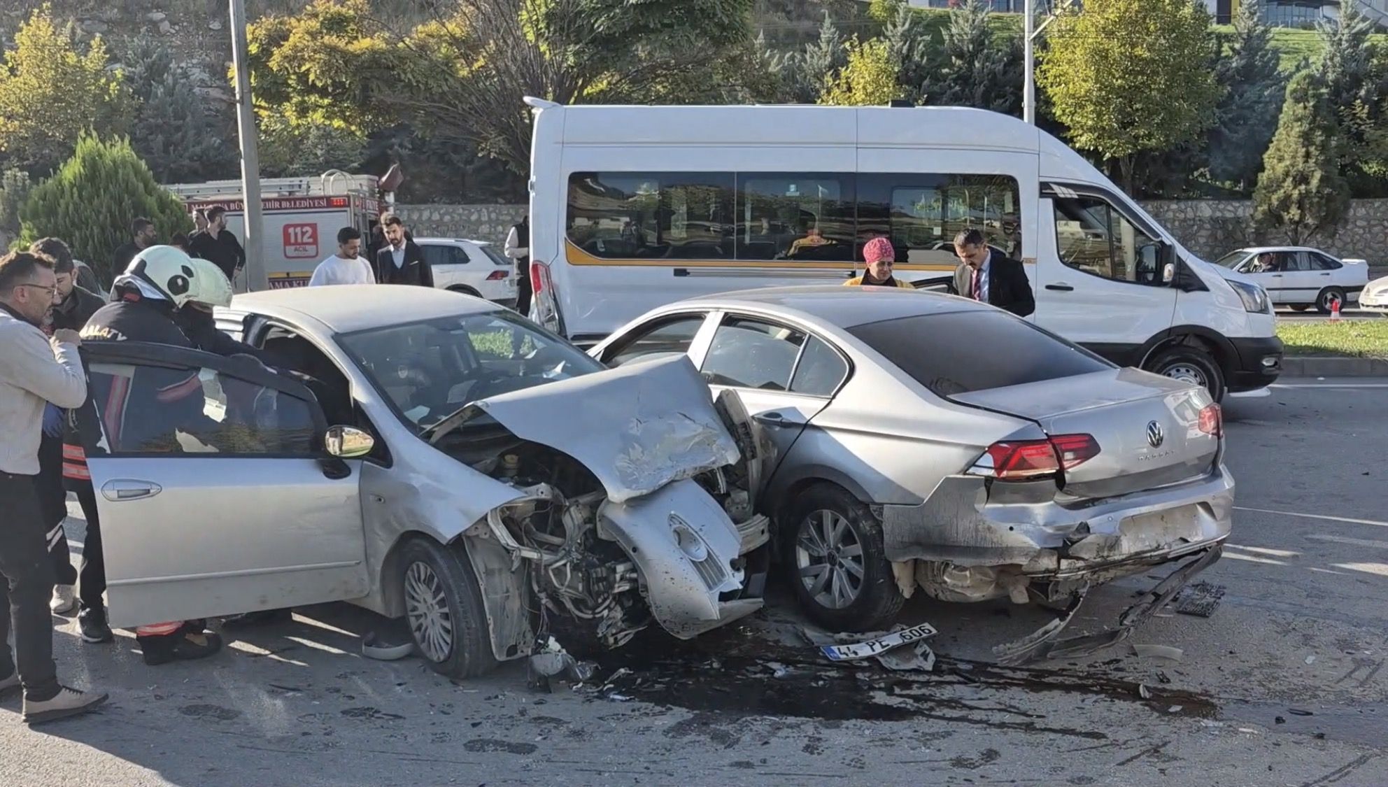 Malatya-Elazığ Karayolunda Flaş Kaza: 6 Araç Birbirine Girdi!