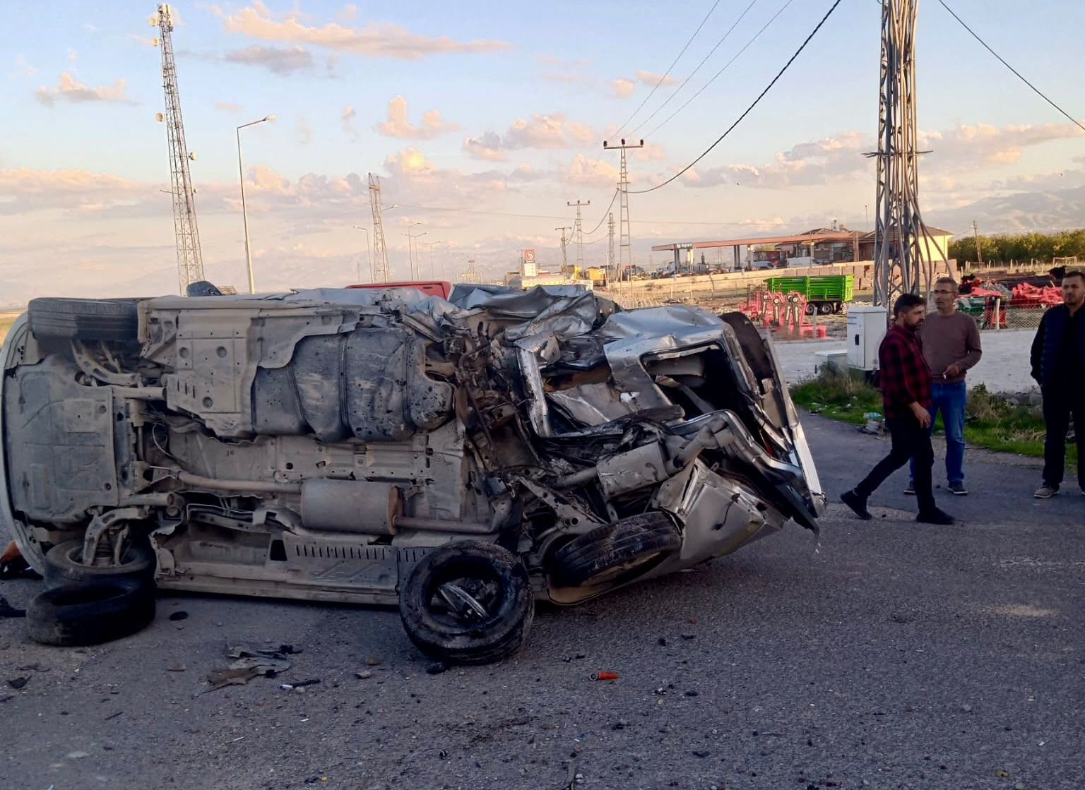 Malatya-Sivas Karayolunda Şiddetli Çarpışma: 1'i Ağır 3 Yaralı